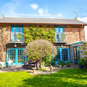 Priory Barn Holiday home